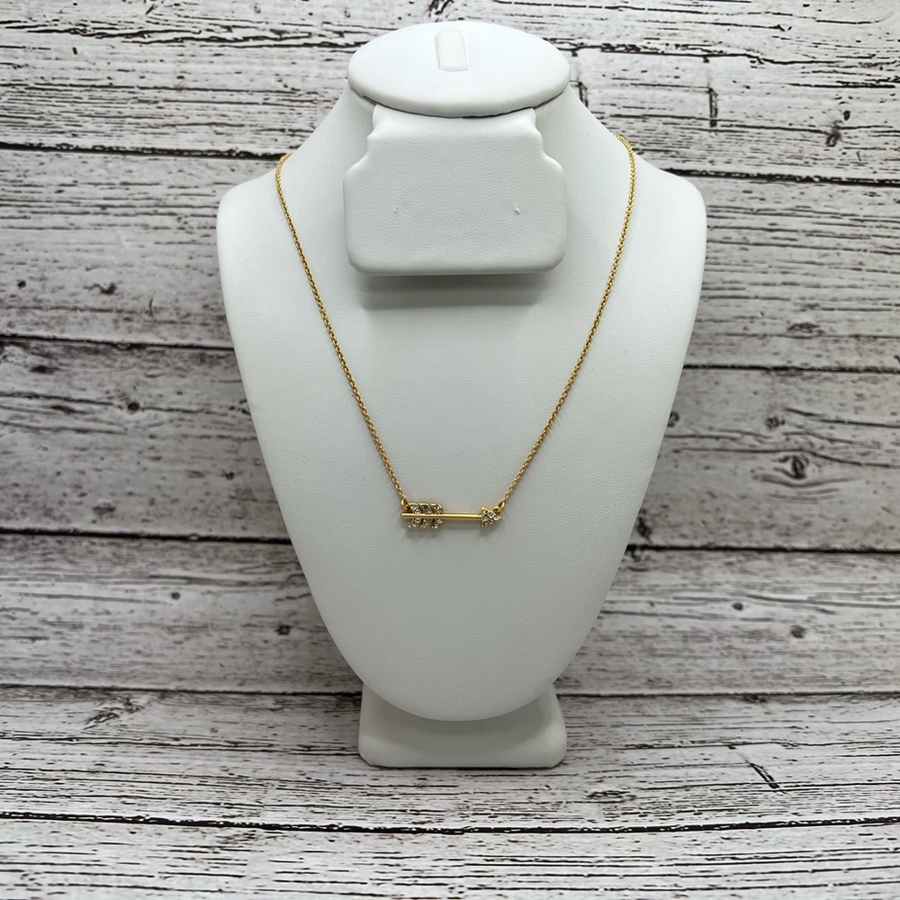 NWOT Matte Gold Arrow Necklace.